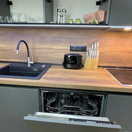 Διαμέρισμα тони апартмент