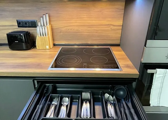 тони апартмент Апартамент Бургас